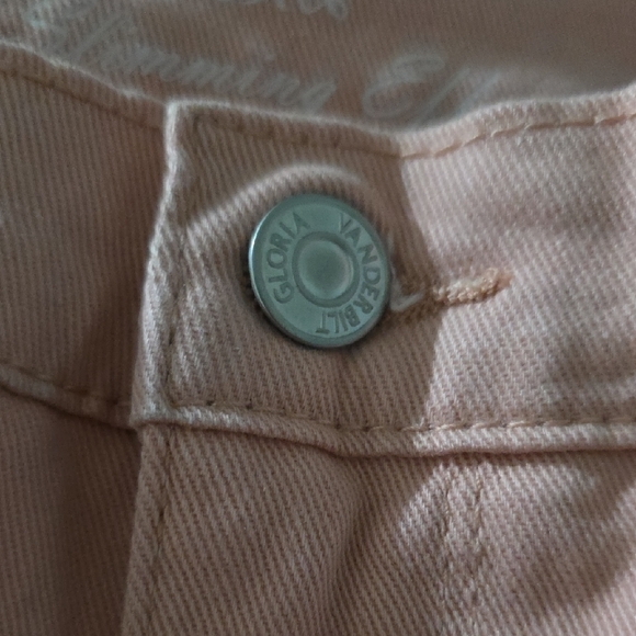 Gloria Vanderbilt Light Pink Women's Shorts - Picture 4 of 13